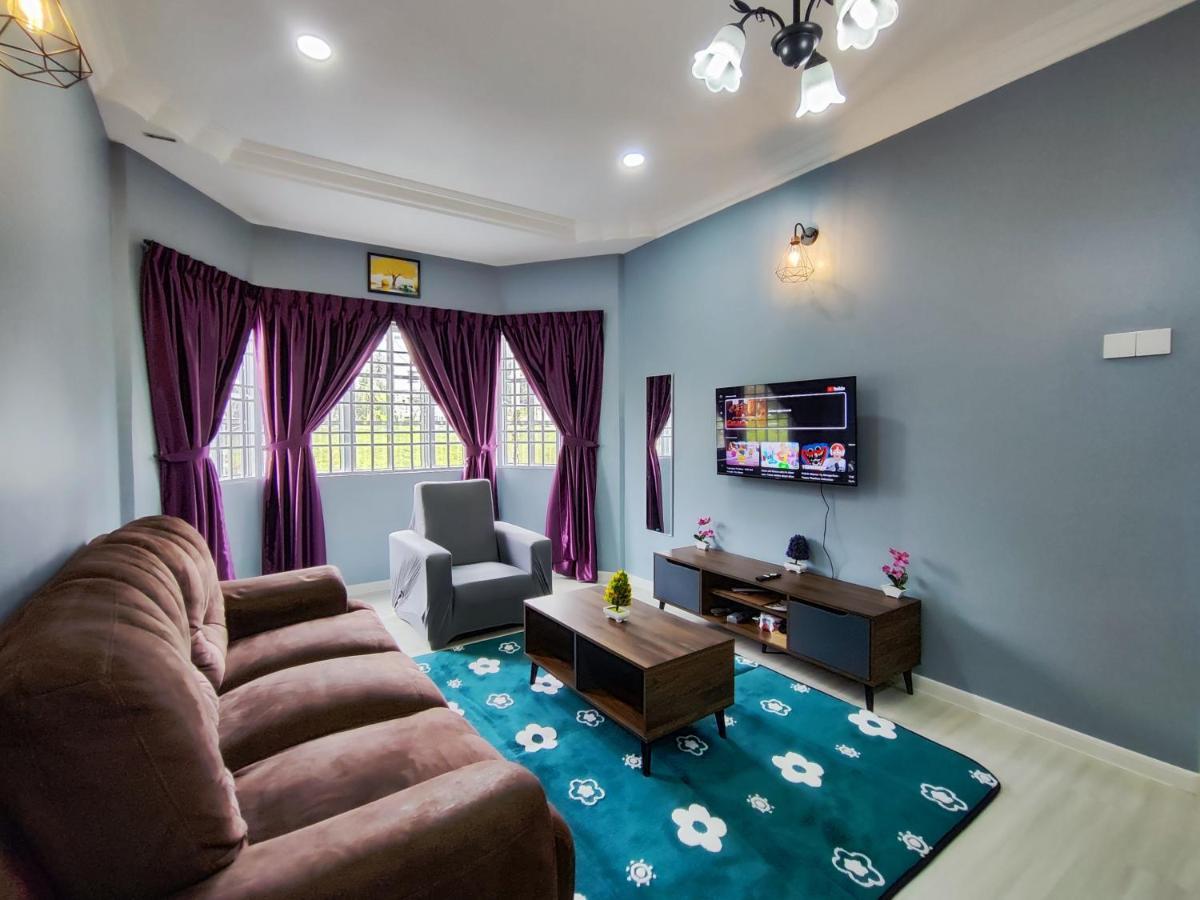 Apartment A One *